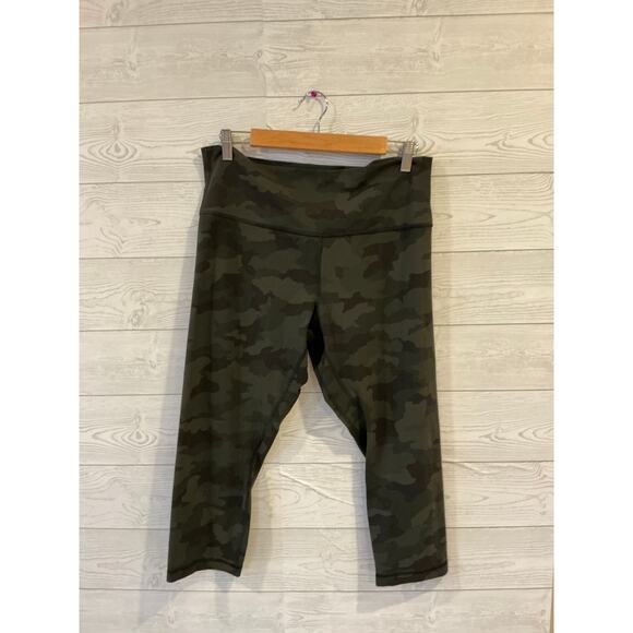 Lululemon Align High-Rise Crop 21” – Heritage Camo (Sz 16)